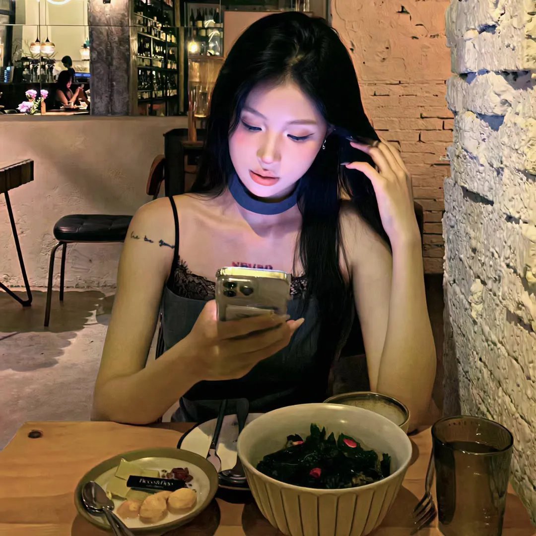 血红溅白纱